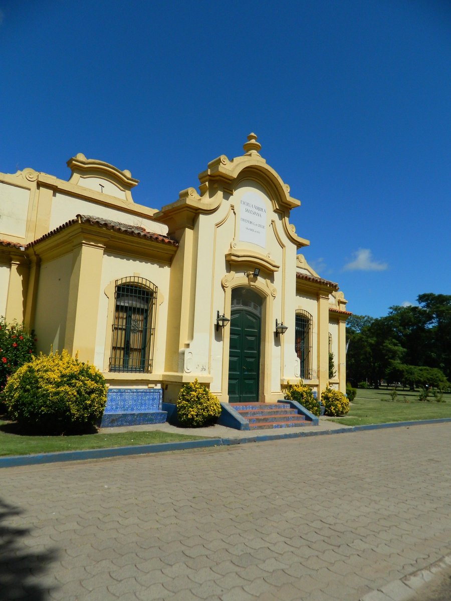 pjuliocesarsdb's tweet photo. Lugares 2... Escuela Agrotécnica Salesiana "Concepción Gutiérrez de Unzué". La Trinidad, Gral. Arenales, Prov. de Buenos Aires. https://t.co/ZAhpbQbwTN
