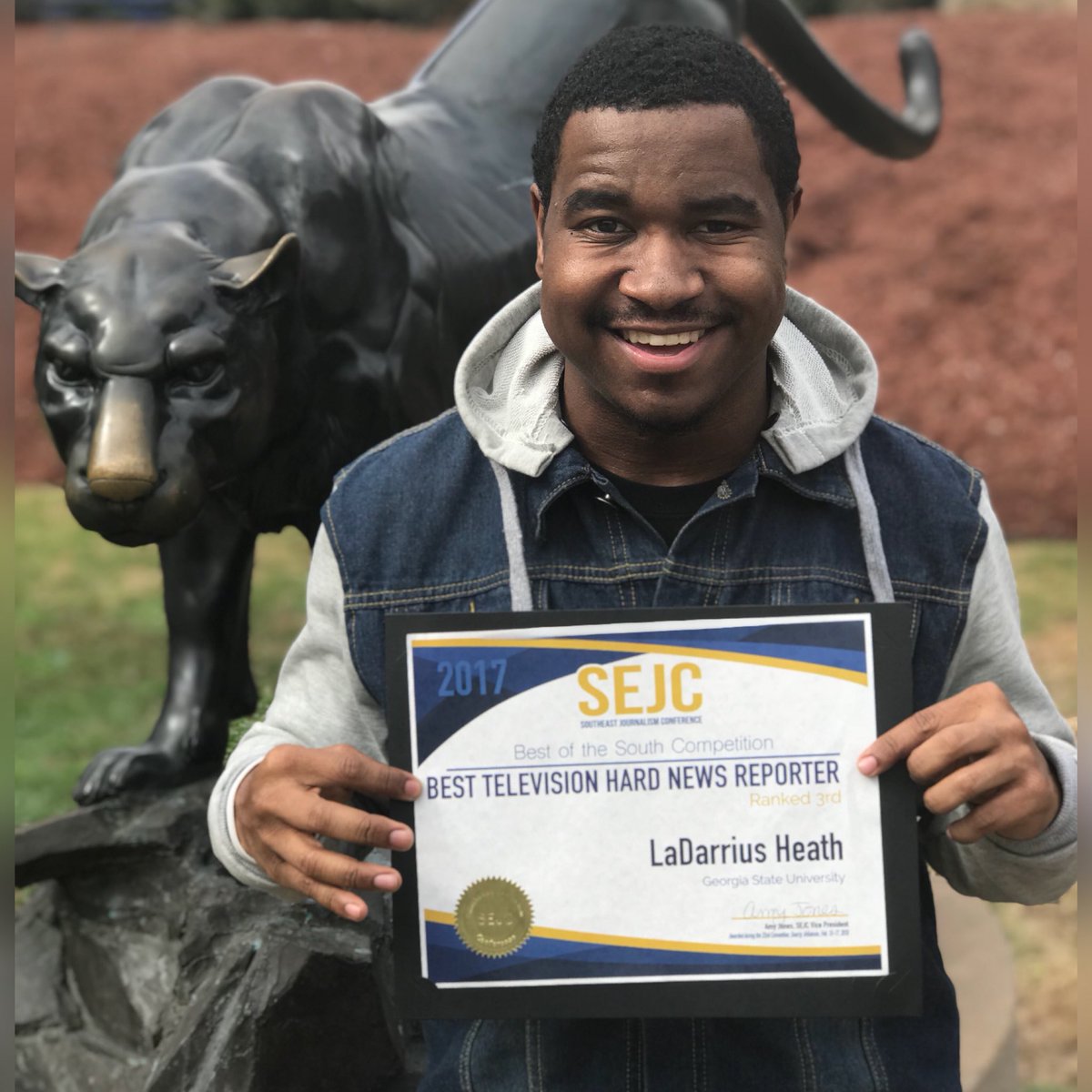 ladarrius_heath's tweet photo. I’m more than happy to say I ranked in the “Best Hard News Reporter” category out of many other collegiate journalists in the Southeast Journalism Conference! Hard work really pays off! #SEJC2018 #bestintheSouthcompetition🏆#blessings #collegejournalist #GSU #appreciatethesupprt https://t.co/tytpxKvyCU
