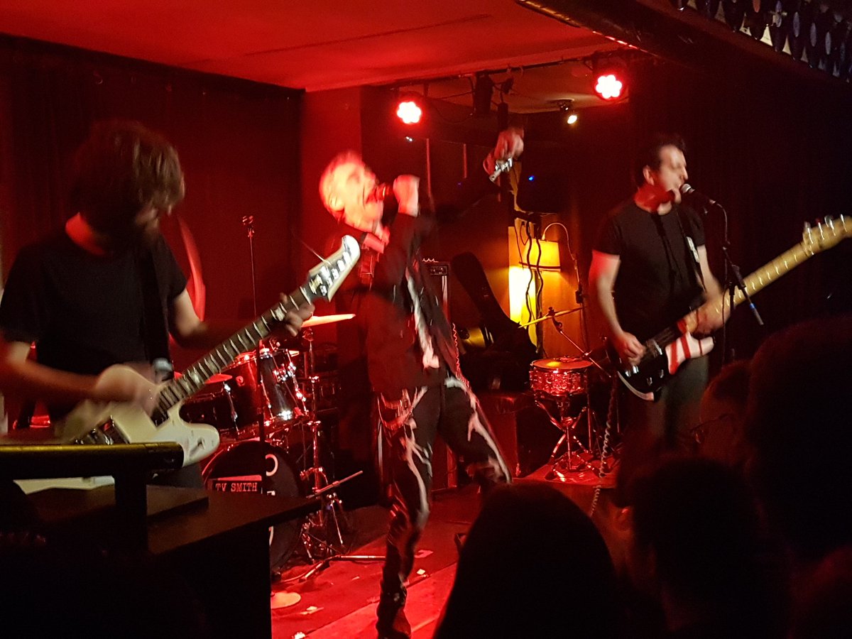 T.V.Smith mit dem neuen Lied No Control, wie gut