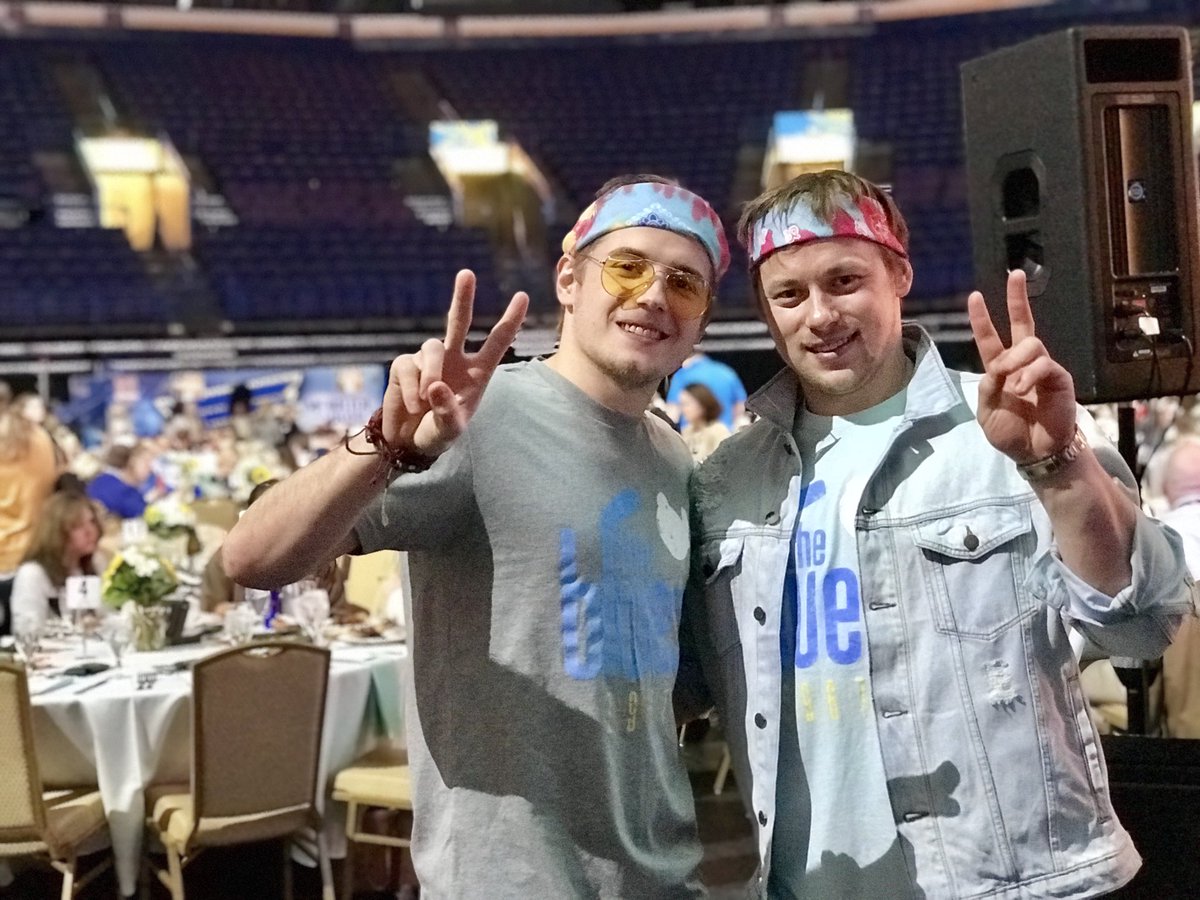 Feelin’ groovy at #BluesCasinoNight ✌️ https://t.co/weArV9lCps