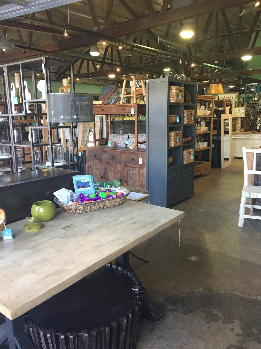 nadeauSOLA's tweet photo. Stop by @nadeauSOLA this weekend to pick-up all your furniture needs. We most likely have whatever your little hear desires, and if not, WE HAVE ANOTHER LOCATION IN LA @NadeauLA See you soon https://t.co/fzlaOiFg58