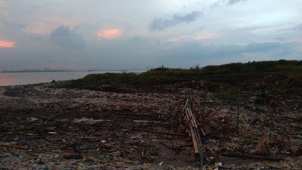 #Hari8 #ZiarahUtaraJakarta 
<a href="/irwanahmett/">irwan ahmett</a> ber <a href="/JalanKaki/">JalanKaki</a> di atas air