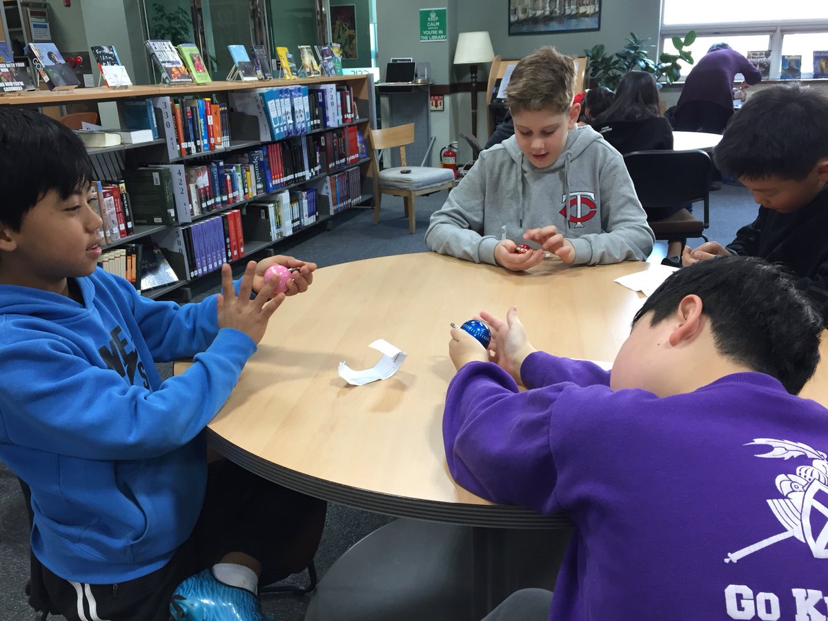 FreemanMei123's tweet photo. Gr5 Ss discover locks to get ready for middle school!! #KnightRoK #pypmeetsmyp #fun @GSISKorea @ibpyp @pownallmk https://t.co/31v4Eppp3E