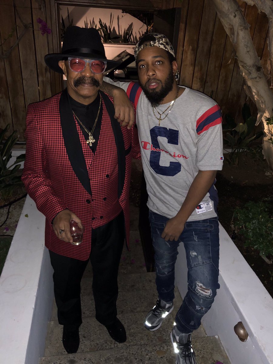 Money2Wealthy's tweet photo. @PATisDOPE
@PATisDOPENews
I Donβt Think People Realize How EPIC , ICONIC , & LEGENDARY THIS PHOTO IS π―π―π―π₯π₯π₯π―π―π―πͺπΎπ―π―π―βπΎ
KEEP UP THE GREAT WORK BRUH BRUH @PATisDOPE
#OVO #PATisDOPE https://t.co/2JfTNDwoAT