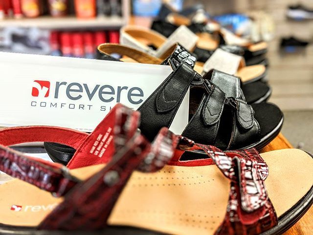 FootSolutionsUT's tweet photo. Sandal season is in full swing here at Foot Solutions. Just got in a bunch of Revere sandals in. Come check them out!

#revere #stgeorge #footsolutions #orthopedic #sandals #revereshoes https://t.co/LzF3Pmm3UF https://t.co/yFi6odA201