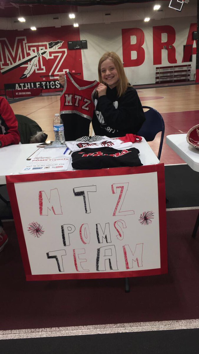 Come visit 2 of our captains at freshmen orientation!! #gopommers