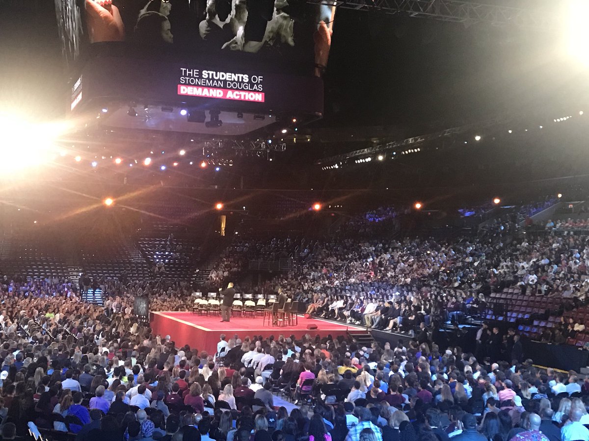 HITS973's tweet image. #MSD Principal addressing the community here at the @CNN #TownHall...moving doesn’t even begin to describe what’s happening in here!!! #WeStandWithMSD