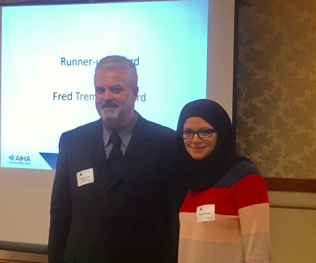 Zainab received our Fred Tremmel - Honorable Mention prize for her presentation at #ChiStuNight