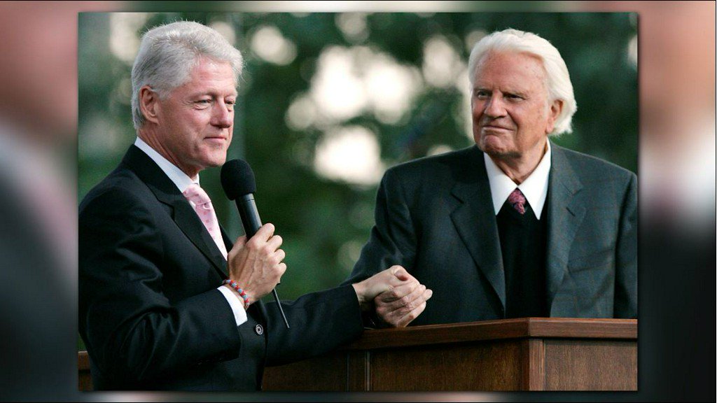 wfaa's tweet photo. Presidents past &amp; present respond to Billy Graham's death https://t.co/9XmhbZ7ese https://t.co/cZj5GK2s4n