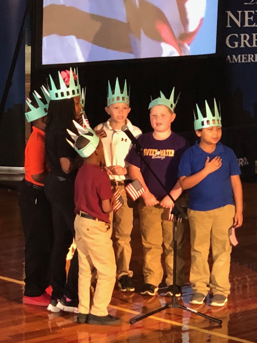 SweetWaterHigh2's tweet photo. 2nd and 3rd graders enjoyed learning about being a good citizen today at the Liberty’s Legacy Program. #LibertysLegac https://t.co/Z7QYA1SOHQ