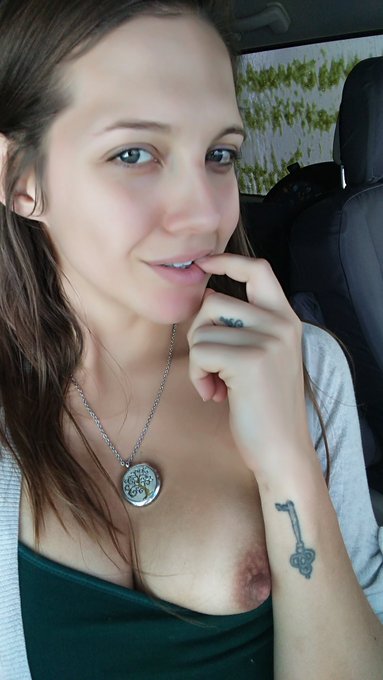 Carwash flash! Clean car, dirty mind https://t.co/9P3KI80RVH