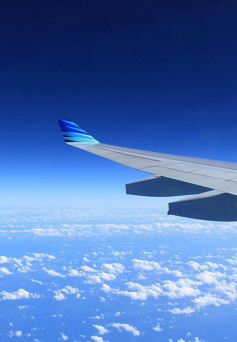 飛行機・旅行大好きだから
CAとして働くというのも立派です。

でも、好きなだけ飛行機に乗って
旅行する側に立つ方が
もっと自由が広がる。