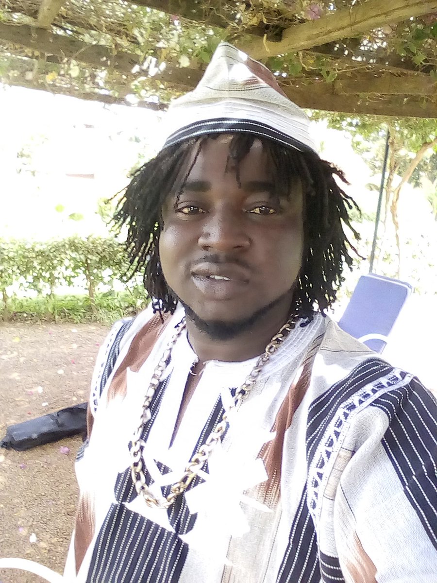 MECOU5's tweet image. Bonjour les fans