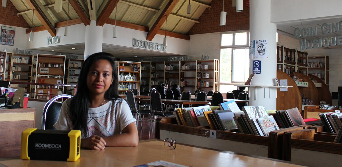 BSF_Inter's tweet image. 🌍 LONG READ | Coordinatrice des programmes en Afrique de l’Ouest et Centrale à Bibliothèques Sans Frontières, Prisca Berroche était en Mauritanie et à Madagascar pour aider les Alliances françaises. Un secret dans ses valises : le KOOMBOOK !

À lire ici : bibliosansfrontieres.org/prisca-koomboo…