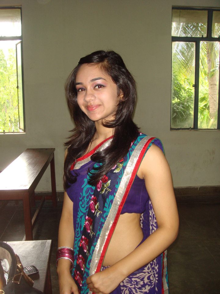 Young Hot Teen Nude Pakistani Girl Pics