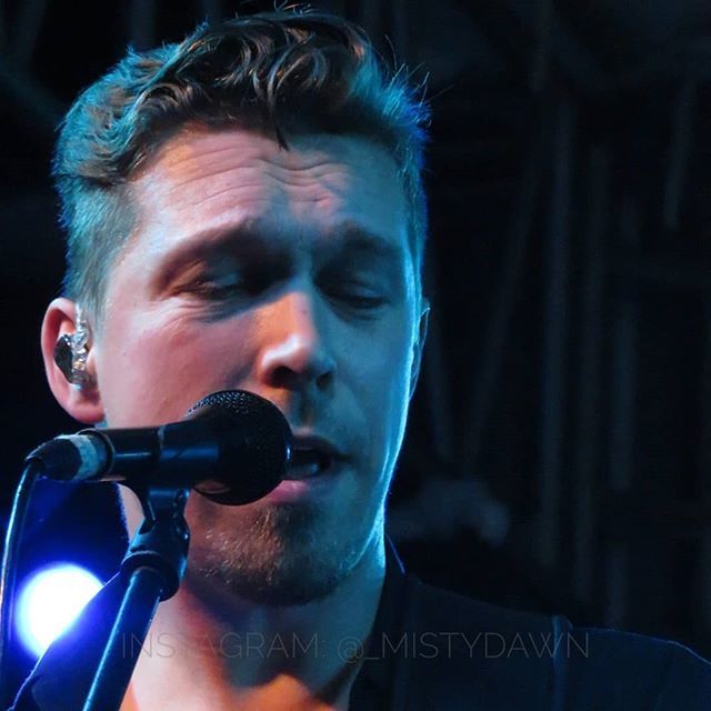 _Misty_Dawn's tweet photo. Got this out for @needsmoreisaac and liked it too much not to share it with the rest of you. #Hanson #IsaacHanson #BTTI2018 https://t.co/MIkhUMeBRR https://t.co/drvPnvkwZQ