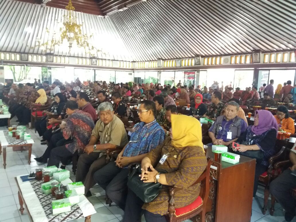 Sosialisasi Penyertaan Pagu Anggaran Belanja yang bersifat Khusus kpd Pemerintah Desa. Dalam peggunaan anggaran harap berhati-hati, dan menghidari adanya Pungli. Pungli sangat meresahkan utamanya dalam pelayanan bagi masyarakat.