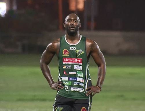 tmitch_86's tweet image. The former @NFL player looking to do a "reverse Jarryd Hayne" and crack the @NRL - tonight in @9NewsQueensland sport, we're there as @ThirdEyeSi_ trains for the first time with @IntrustSuperCup side @JetsRLFC