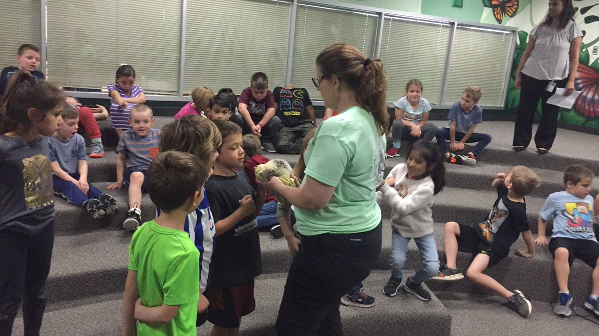 Meredith256's tweet photo. First grade enjoyed a visit from the LMC today. We learned about many animals and got to pet a hedgehog and chinchilla ( the favorites).  @RobRangers #bestyearever https://t.co/8MPWFNgBlW