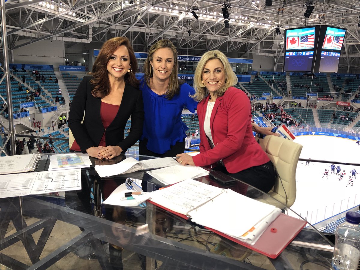 Aj Mleczko Griswold On Twitter Saying By Hi To My Canadian Pals Katebeirness And Cherylpounder Before This Gold Medal Game Interesting Color Choices By All Pyeongchang2018 Https T Co Jofgddlidt