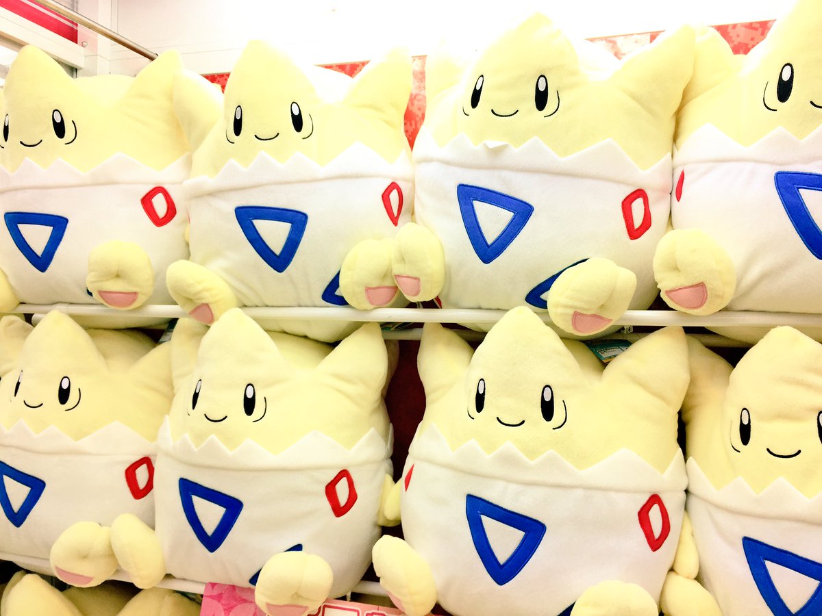 秋 葉 原 Hey 23 30まで 一部閉鎖中 Twitterissa プライズ 本日新入荷 ポケットモンスター サン ムーン めちゃでかトゲピーぬいぐるみ 金銀から登場の愛くるしいトゲピーのぬいぐるみがコトブキヤさん側１階に登場です 秋葉原hey Akiba ポケモン