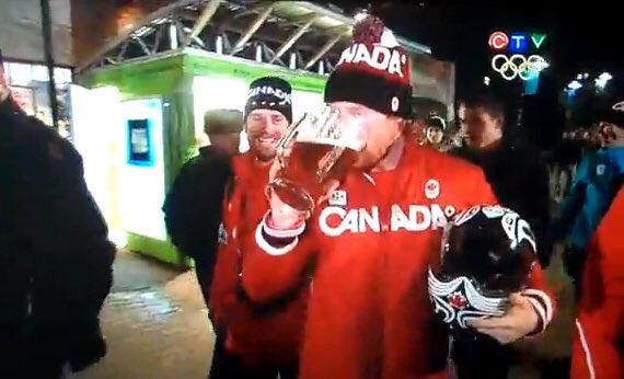TheStrange1989's tweet photo. Canadian #Olympics Beer Podium

🥇Montgomery
🥈Moir
🥉Germain 

I love this country. 🍻 🇨🇦 https://t.co/M29VM8DV1K