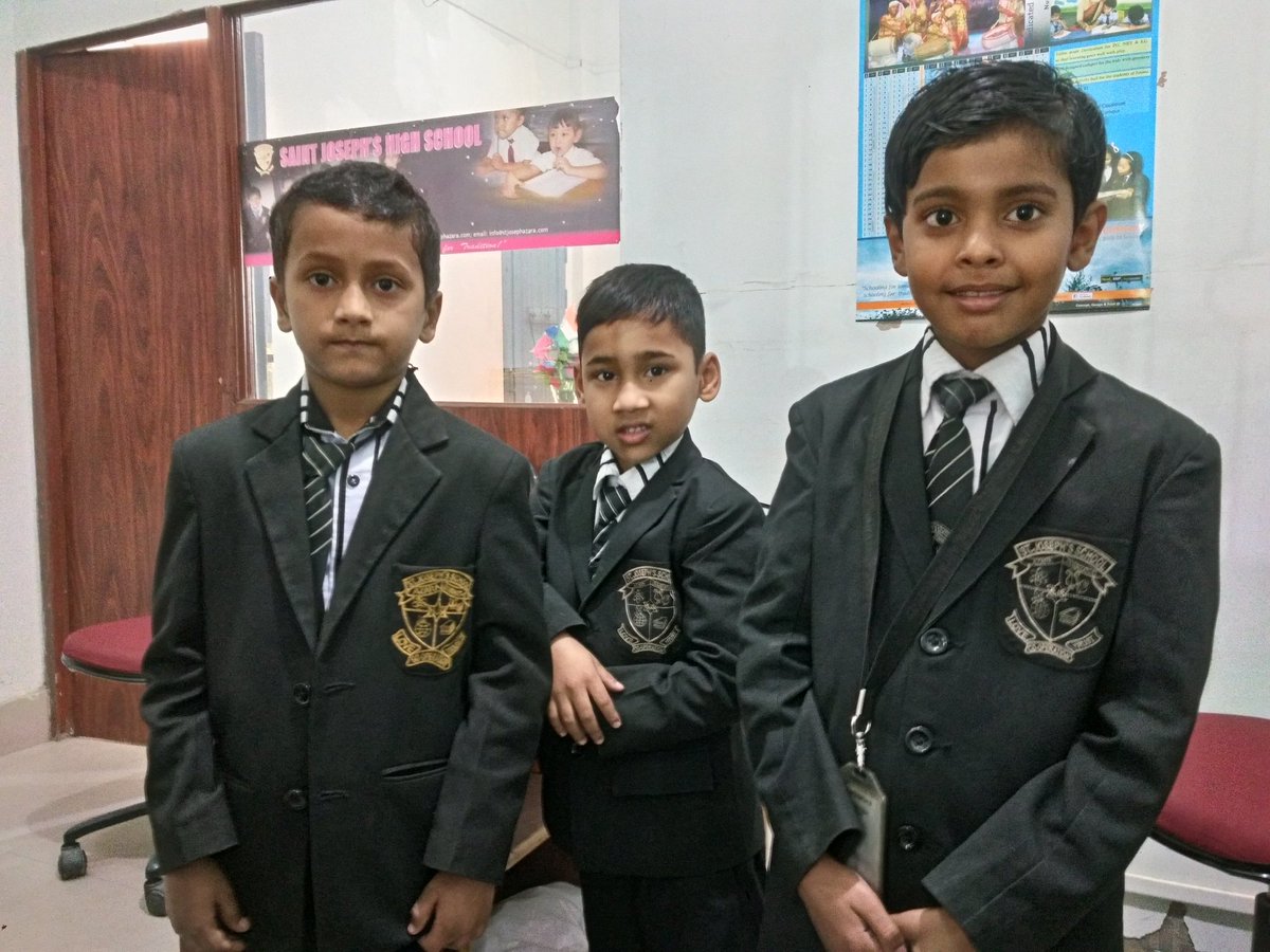 baharul08's tweet image. What we need today to prepare the #FutureInnovators is a pedagogy shift that ensures limitless learning happening in stress free environment being guided by mentors who can inspire, motivate and love and should be powered by technology. #KnowledgeInnovationHumanity