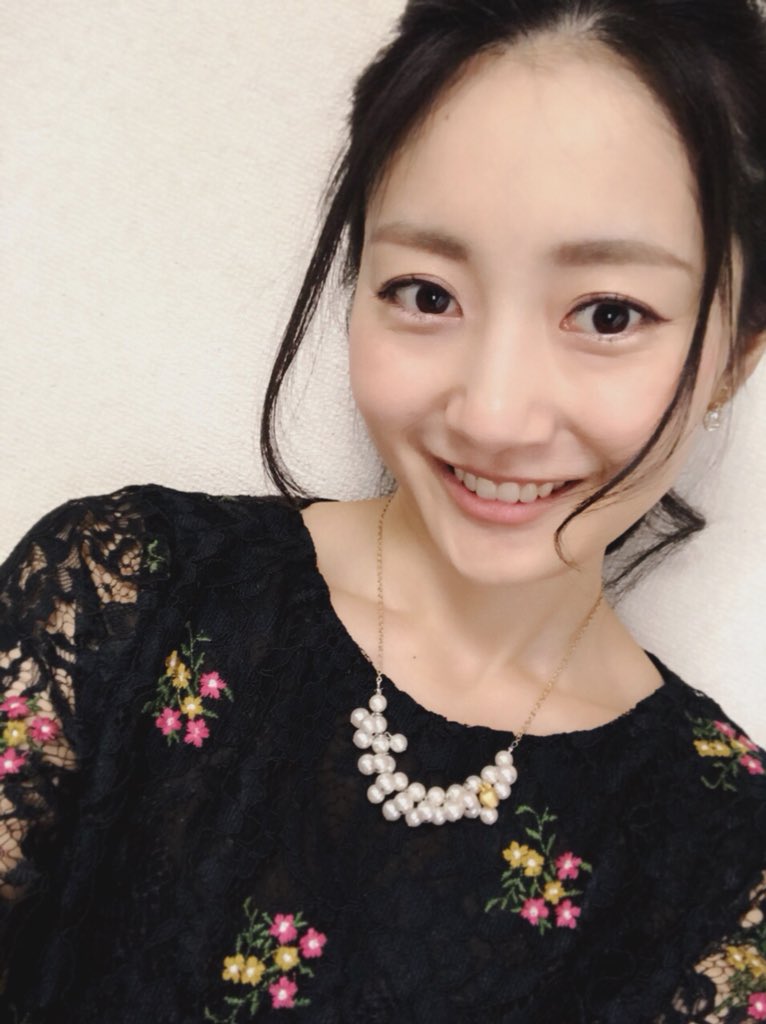 平井佳織 Twitter પર 先程都内ホテルにて 日刊スポーツ新聞社の ボートレース年間三賞 表彰式に行ってきました 今日のboatrace Timeでその模様がご覧いただけます 予定 ぜひぜひcheckしてください ちなみにお衣装はレースdeフラワーな感じでした 平井佳織 Twitter પર 先程都内ホテルにて 日刊スポーツ新聞社の ボートレース年間三賞 表彰式に行ってきました 今日のboatrace Timeでその模様がご覧いただけます 予定 ぜひぜひcheckしてください ちなみにお衣装はレースdeフラワーな感じでした
