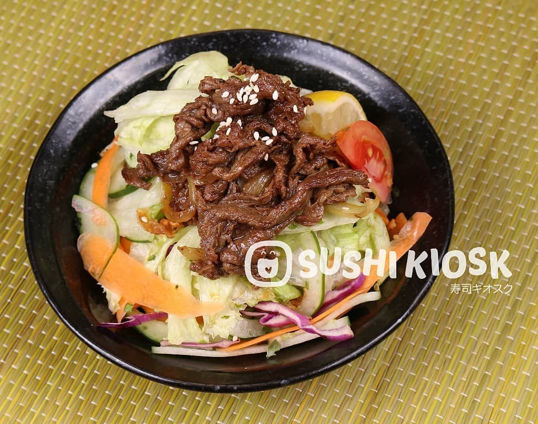 Kalau salad yang satu ini affordable banget lho YAKINIKU SALAD hanya Rp 37.000