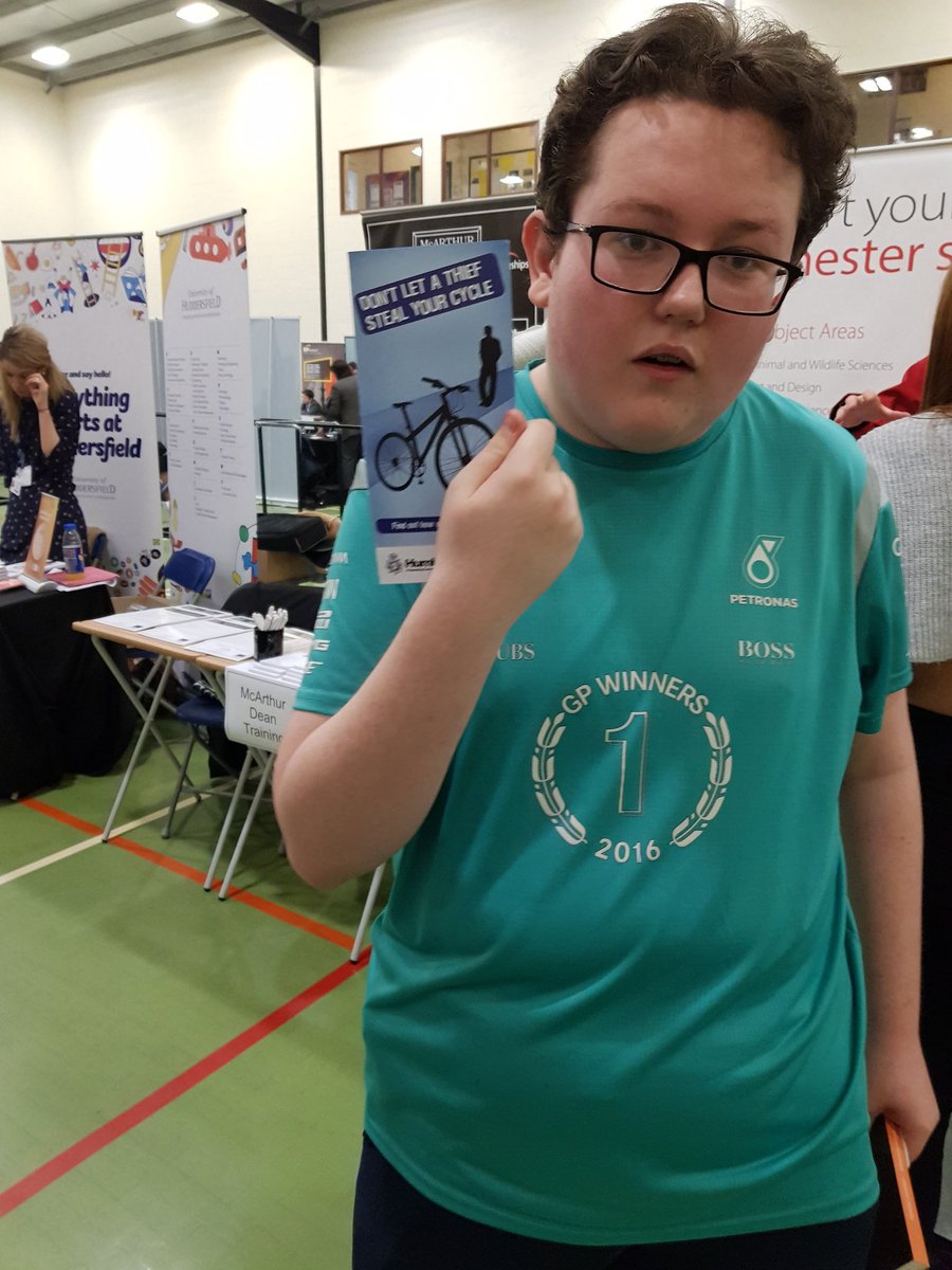 W6FCFoundation's tweet photo. Wilberforce Foundation students at the careers fair this morning. They enjoyed talking to lots of new people and getting information about their possible next steps. https://t.co/khy8Dx6hGv