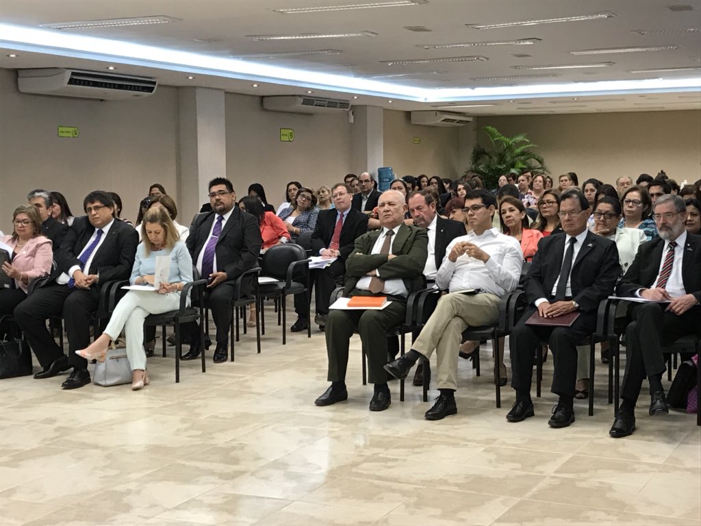 Iniciamos la Primera Conferencia Nacional Pre-CRES Paraguay 2018 con palabras del Presidente del Consejo de Rectores de Universidades el Doctor Roberto Elias Canese.