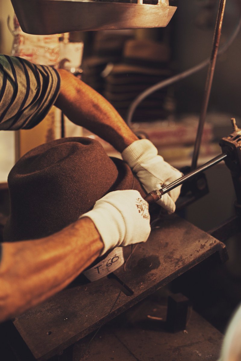 Hoy nos ponemos el sombrero de costaysoler.com una empresa familiar para la que tenemos el placer de trabajar mientras aprendemos como reinventarse a lo largo de casi 100 años. #web #diseño #likefusionarte #empresa