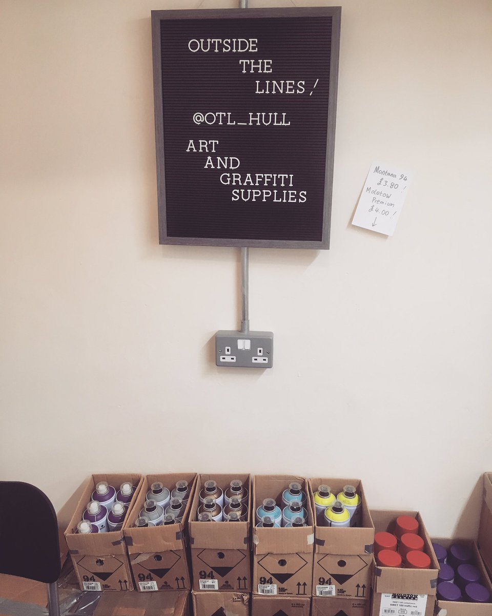 DaveHarrisonGo's tweet image. A new art &amp;amp; graffiti supplies shop has just opened in #Hull's @TrinityMarket1 - perfect timing as #BanksideGallery is taking off. The city's street art renaissance is gathering pace @_SprayCreative
