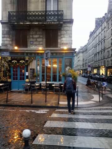 allydfontaine's tweet photo. No trip to #Paris is complete without the basics! 
✔️Eiffel Tower 
✔️Louvre 
✔️Frolic around the cutesy shops &amp; cafes
✔️Views from Notre-Dome

#traveltip : buy tickets online where possible, and go before 10am or you’ll get swamped in lines and other tourists 

#travel https://t.co/w2prQxUqF3