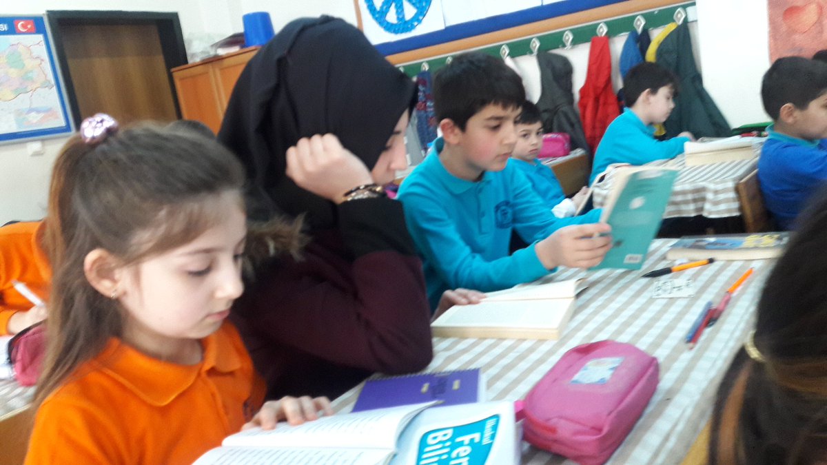 senolsenyer's tweet photo. Fatih Temiz İlkokulu Okuyor🕖💖 #samsunokumavakti #SamsunOkuyor @osmankaymk @CoskunESEN57
@MustafaUzunla13 @BakiyeUsta @samsunmem @MaarifHareket @SamsunOkuyor @EbaSamsun @CanikMem @CanikHEM #FatihTemizİlkokulu @OgullukSinan @EmelBilgin12 @AydMualla @MinuzSevgi @sevdaozturk1319 https://t.co/EjqIEkZds3