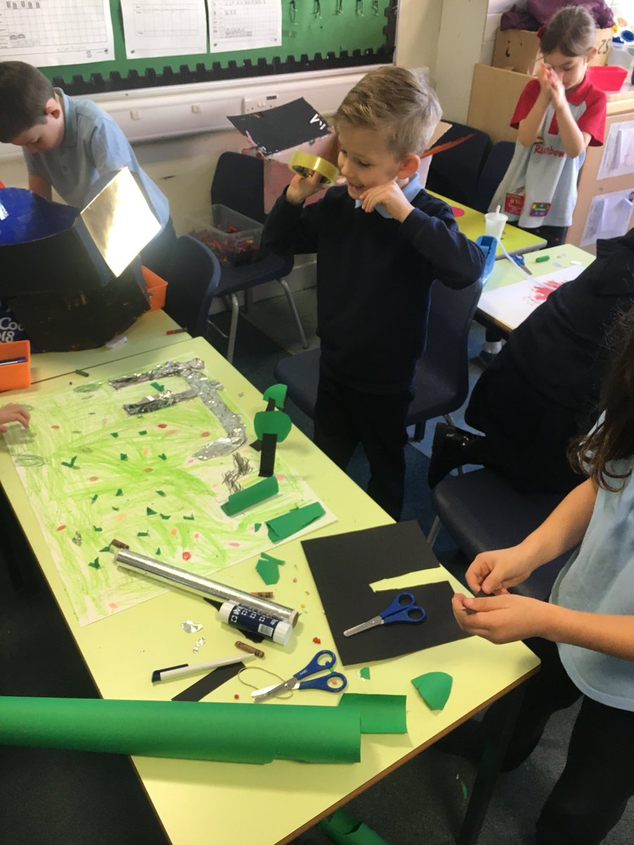 BennieErin's tweet image. Working on our designing and building skills today. Can you spot the different types of houses? 🏗🔨🏠 #Developingtheworkforce @SimpsonPrimary