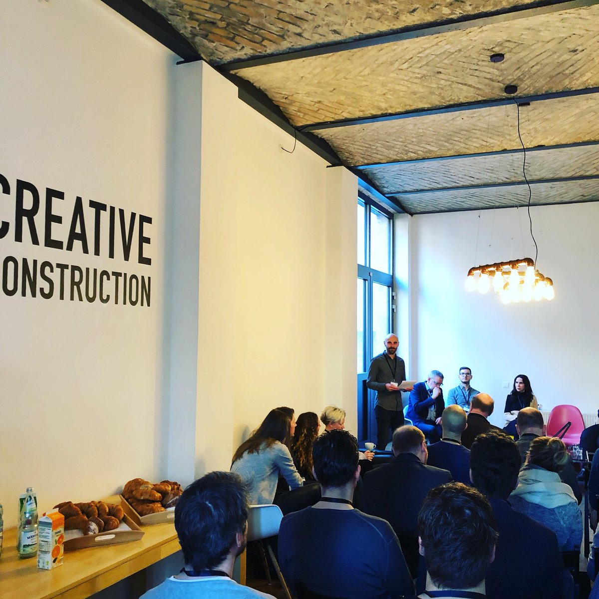 agaw's tweet photo. Full house at our first Digital Innovation Breakfast this year. The topic: Logistics - the Age of Enlightenment @CreativeConstr #logistics #digitalinnovation #dib18 #innovationbreakfast https://t.co/sm3Ilr7Esy