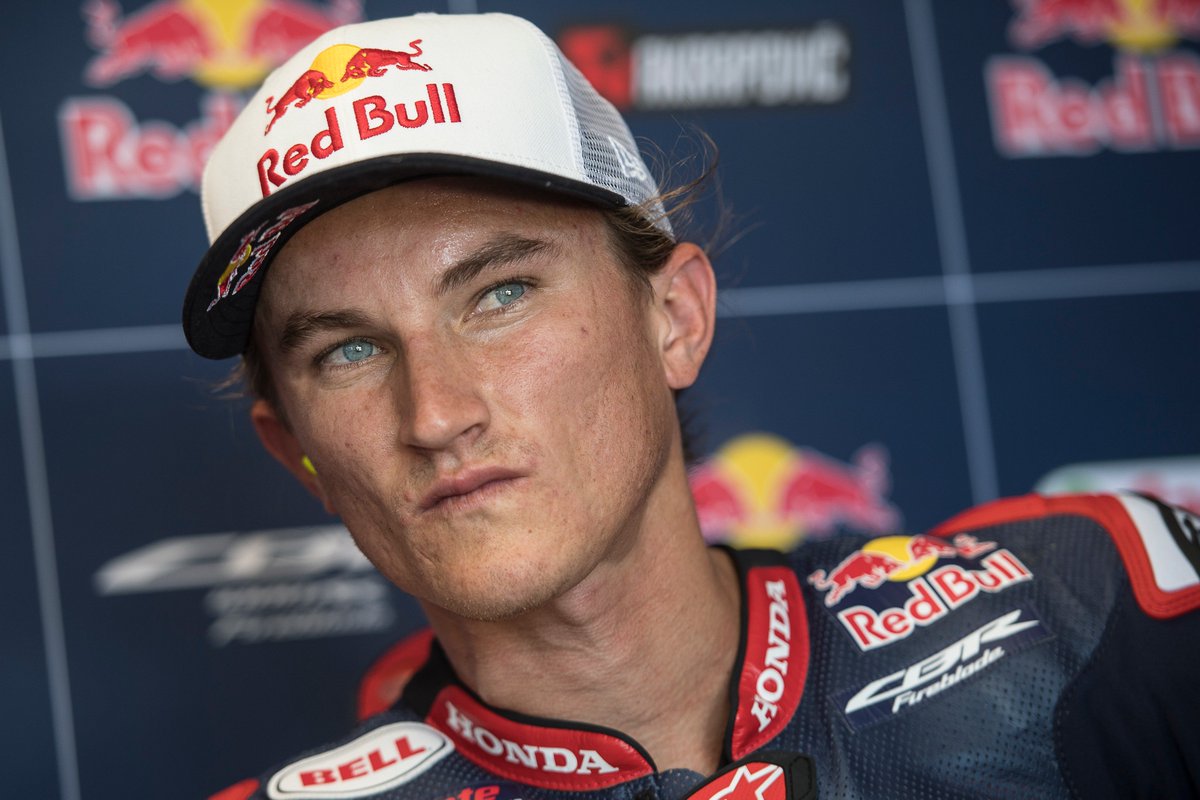 We're ready to go racing! Check out our #AUSWorldSBK preview ahead of of <a href="/leoncamier/">Leon Camier</a> &amp; <a href="/jakegagne/">jake gagne</a> taking to <a href="/PICircuit/">Phillip Island Grand Prix Circuit</a> tomorrow to start the 2018 <a href="/WorldSBK/">WorldSBK</a> season redbull-honda.com/b14/worldsbk-s… #RedBull #Honda #CBR1000RR #GivesYouWings