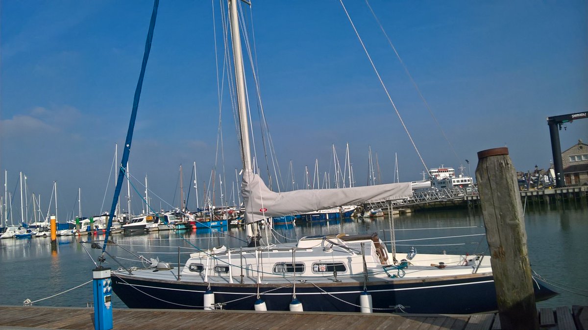 Nice weather for fitting a new <a href="/SeldenMasts/">Seldén Masts</a> single line reefing boom.