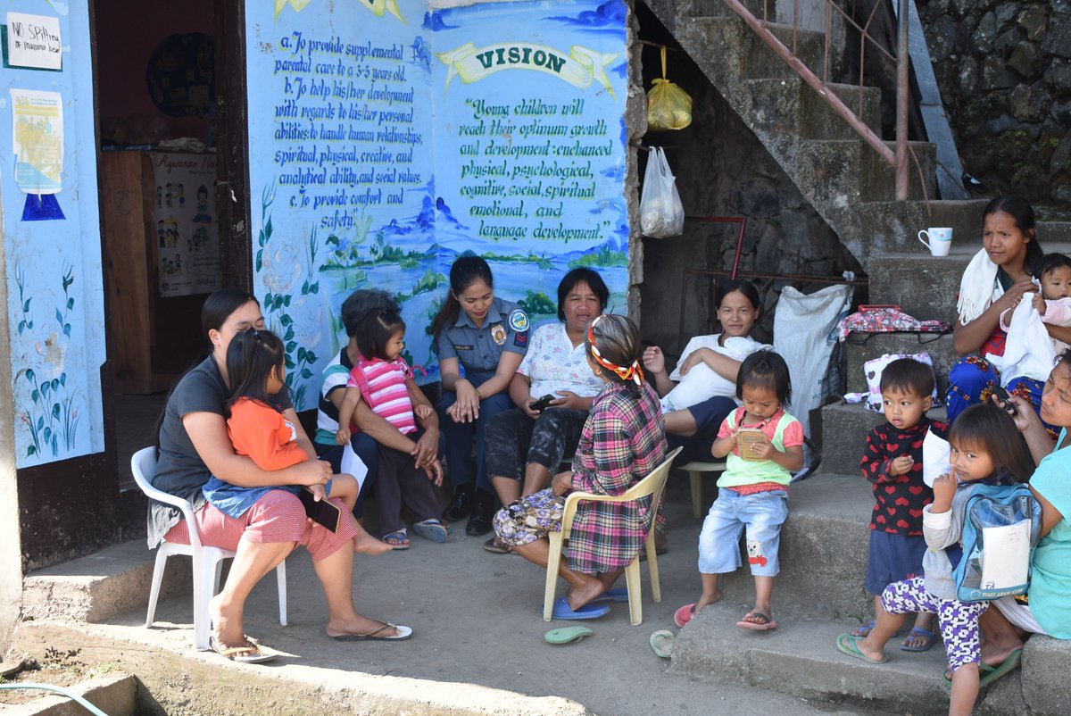 PNPSadanga1's tweet photo. Engagement to some women at Poblacion Sadanga regarding VAWC, child trafficking and anti-illegal drug #IntensifyCommunityAwareness #PulisAtUrSerbis #PNPDoubleBarrel #PNPPatrolPlan2030 @PNPCordillera @PNPMtProvince @ProcorRpcrd @rwinp88 https://t.co/Eu363jhk34