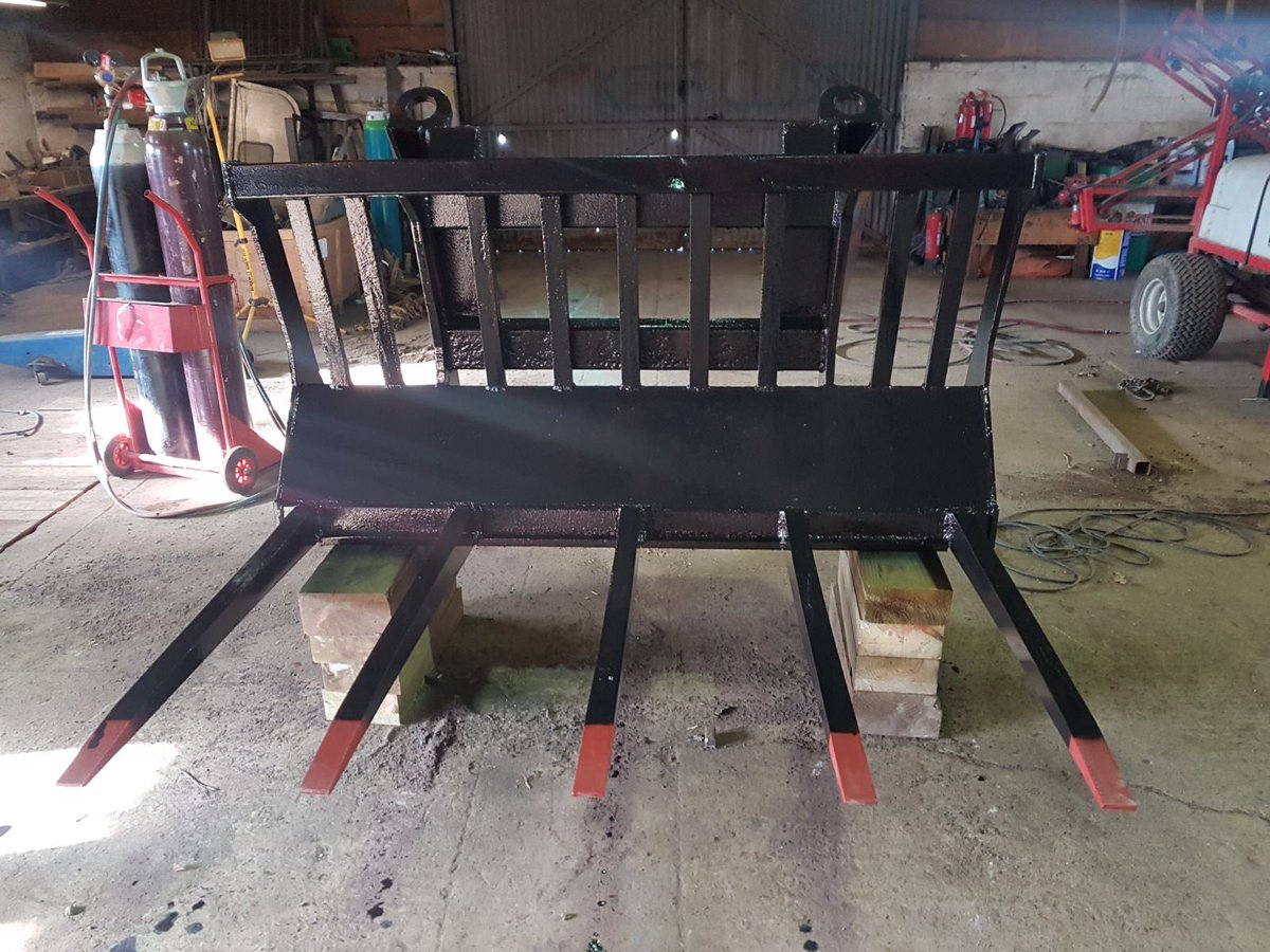 pananglia's tweet photo. We supplied 5x Hardox tines to a customer to bring his 30 year old Buckrake back to life. #treefelling #buckrake #workshop #winterjob #outofthenettles #farmparts #pananglia https://t.co/mziPtZz6pQ