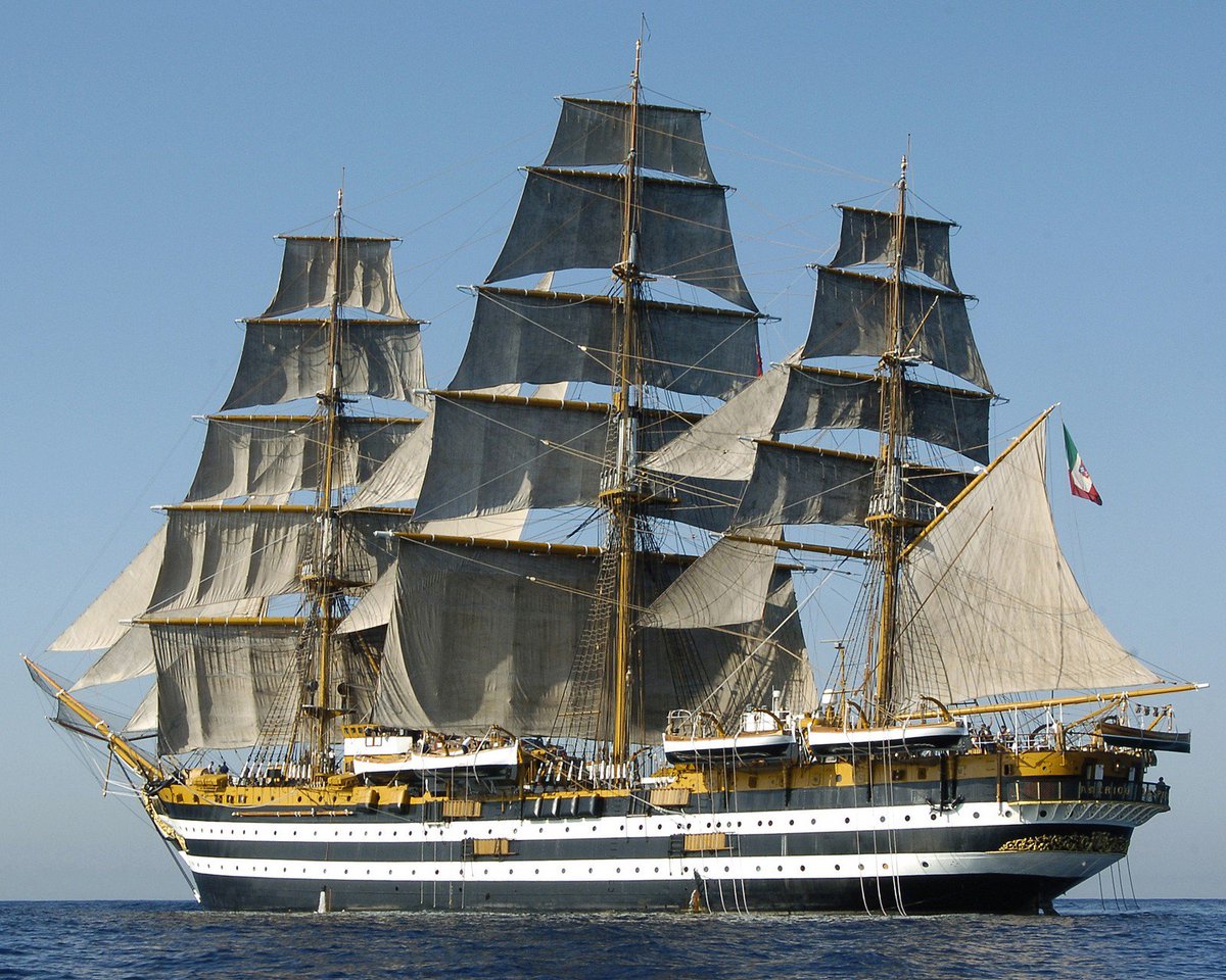 ItalianNavy's tweet photo. #Oggi la Signora dei Mari compie 87 anni! Nave Amerigo Vespucci, ambasciatrice dell’Italia nel mondo, continua anno dopo anno la sua instancabile opera di formazione dei giovani allievi Ufficiali dell'#AccademiaNavale. Auguri e buon vento #MarinaMilitare #IlTuoFuturoèilMare https://t.co/gDwMQ3luAZ
