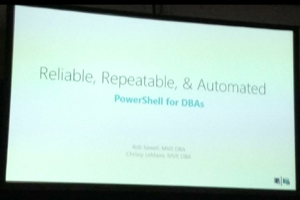 edvaldocastro02's tweet image. About to start &amp;lt;3 
Powershell for DBAs with @sqldbawithbeard and @cl  #dbatools #sqlbits
