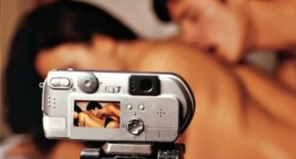 MrComodo's tweet photo. #siamoContrari I #giovani hanno una visione distorta del sesso: tutta colpa della #pornografia?  https://t.co/lmAwMGb34h https://t.co/lPTdANY7H8