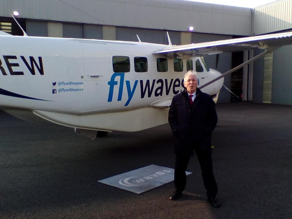 MaisonNormandie's tweet image. Bravo @flywithwaves for bringing from @AeroportdeCaen the President of @MancheCD50 #firstflightinEurope