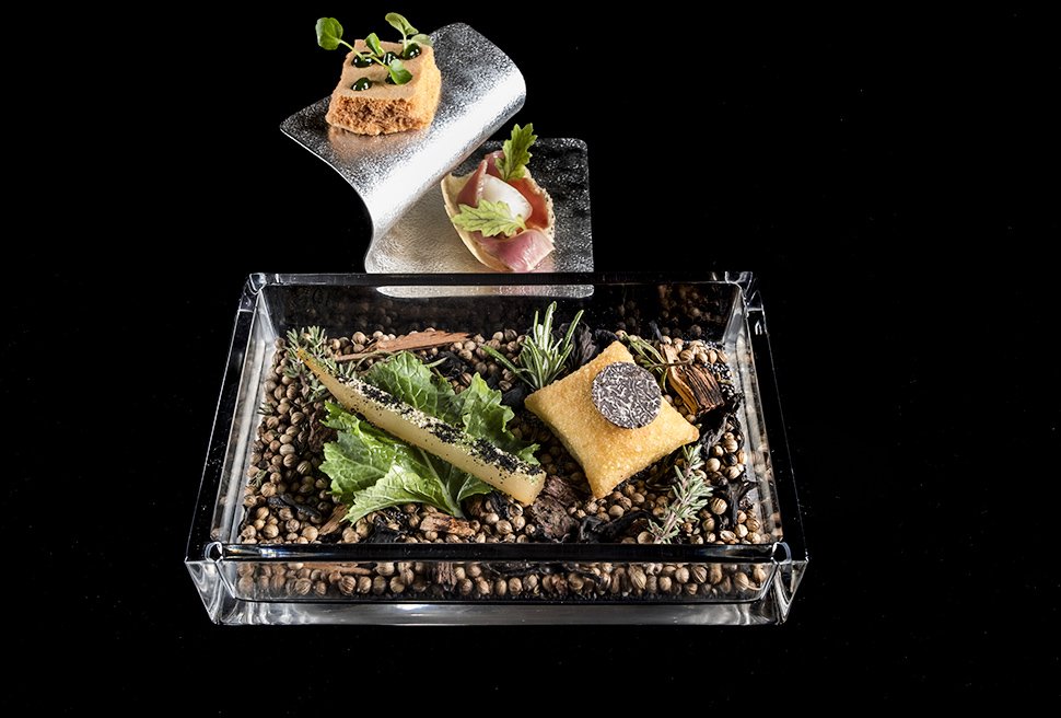 Reporter Gourmet (@reportergourmet) on Twitter photo #pic of the day #foto del giorno #HeinzBeck #Patata soffiata ripiena al #tartufo, corteccia di topinambur, #bruschetta moderna, foto #LidoVannucchi <a href="/BeckHeinz/">Heinz Beck</a>
reportergourmet.com #pic of the day #foto del giorno #HeinzBeck #Patata soffiata ripiena al #tartufo, corteccia di topinambur, #bruschetta moderna, foto #LidoVannucchi <a href="/BeckHeinz/">Heinz Beck</a>
reportergourmet.com