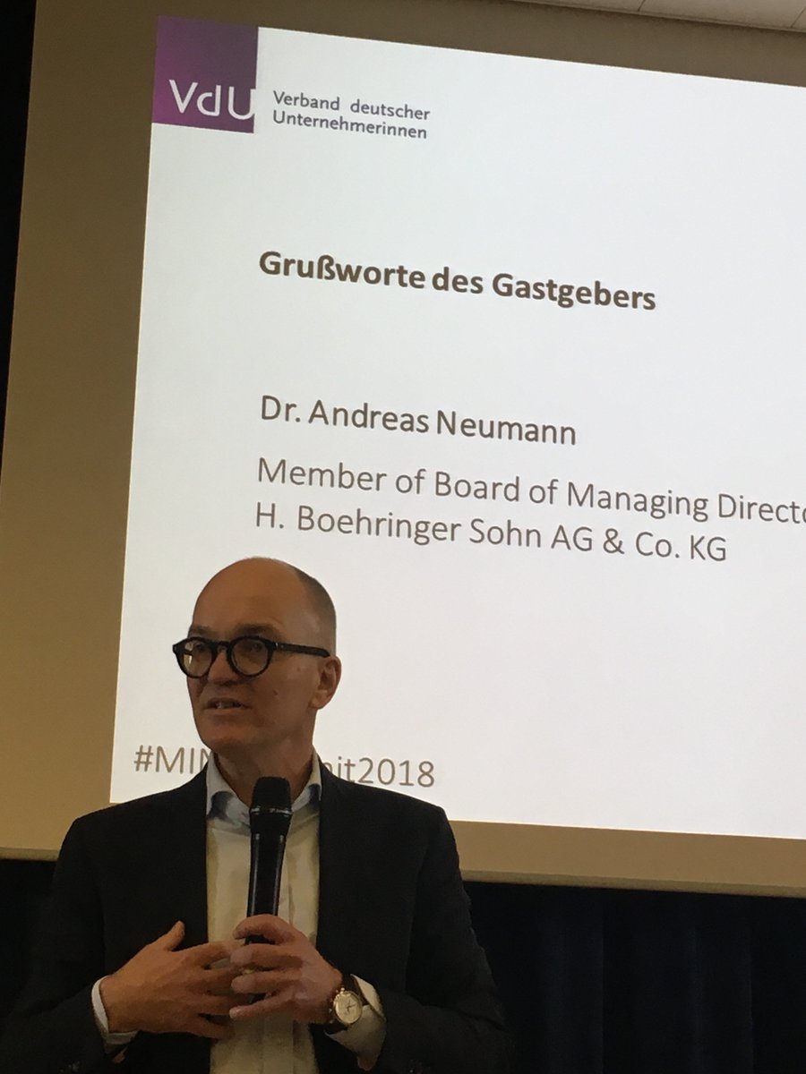 Andreas Neumann beim Kick-off vom #MINTsummit2018 vom VdU bei #boehringer. Wie können wir junge Frauen für MINt begeistern. Früh starten!