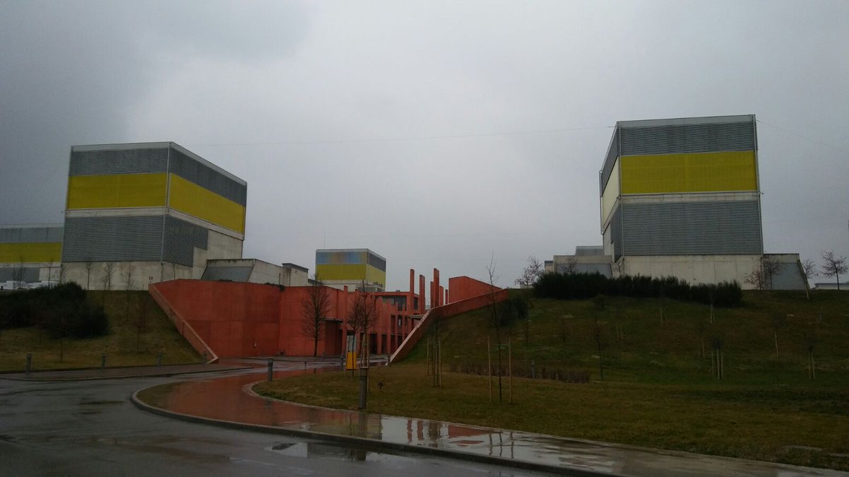 NextMe_it's tweet photo. Nel cuore della Pianura Padana, a Ferrera Erbognone, alla scoperta del Green Data Center di @eni, uno dei più potenti al mondo!!! #ImagineEnergy #innovation4energy #adv https://t.co/A0j6Mr5MF9