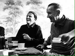 light_hub's tweet image. Billy Graham's life reminds me of the 2 Timothy 4:6 that says 'for I am being poured out like a drink'. And it's basically just that. He fully served his purpose on earth and lived fully. RIP Billy Graham
#lighthub #billygraham #2tim4:6 #purpose