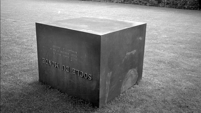 Louisiana Channel (@louisianachann) on Twitter photo Italian artist Piero Manzoni (b. 1933 – d.1963) has made a big impact on contemporary artists such as Marina Abramović & <a href="/SpencerTunick/">Spencer Tunick</a> . They here share their appreciation for the trailblazing re-inventor of modern art: bit.ly/2EK0rf5 <a href="/ArtistisPresent/">Marina Abramović</a> <a href="/AbramovicInst/">Marina Abramović Institute</a> Italian artist Piero Manzoni (b. 1933 – d.1963) has made a big impact on contemporary artists such as Marina Abramović & <a href="/SpencerTunick/">Spencer Tunick</a> . They here share their appreciation for the trailblazing re-inventor of modern art: bit.ly/2EK0rf5 <a href="/ArtistisPresent/">Marina Abramović</a> <a href="/AbramovicInst/">Marina Abramović Institute</a>